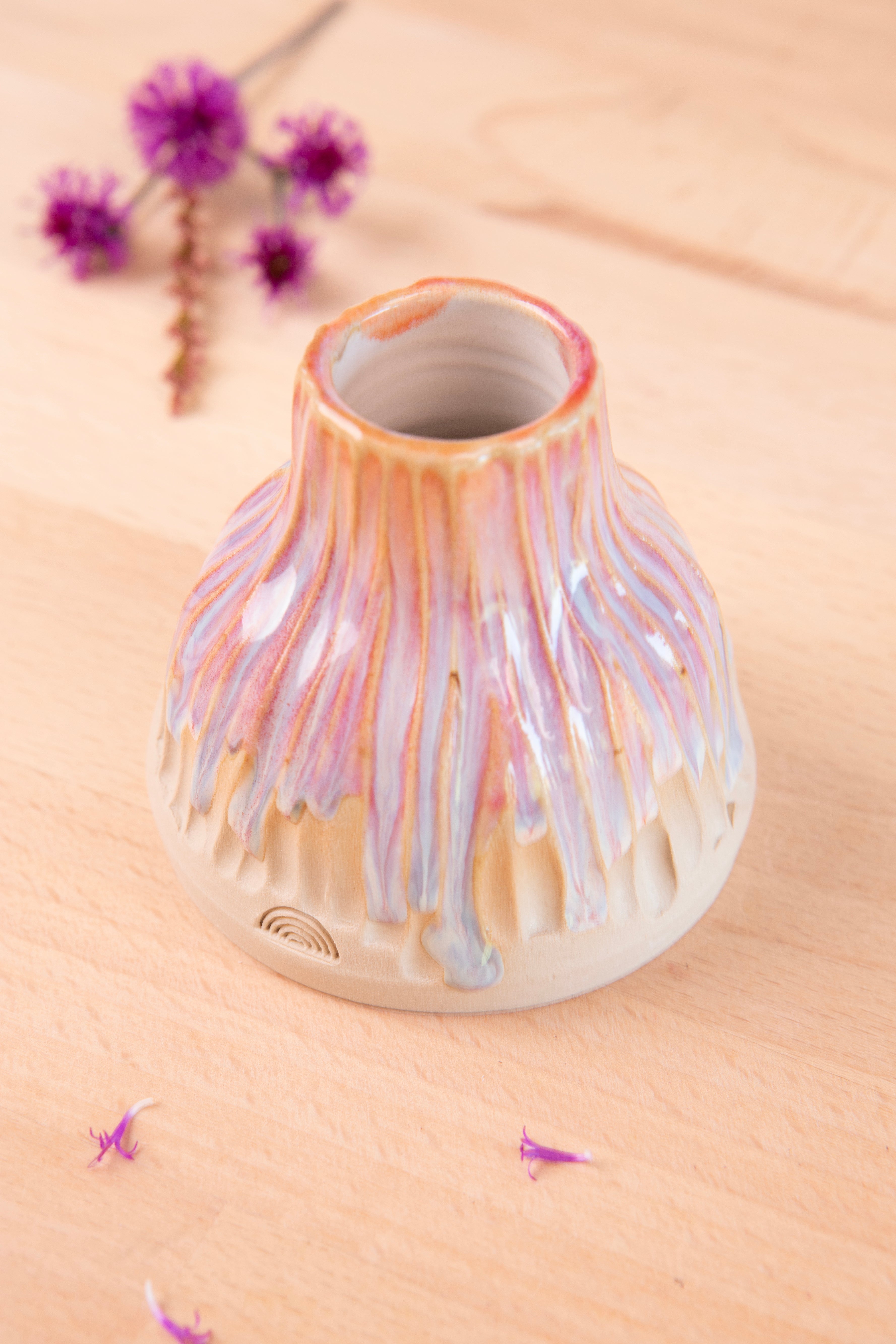 Bud Vase - textured (0437)
