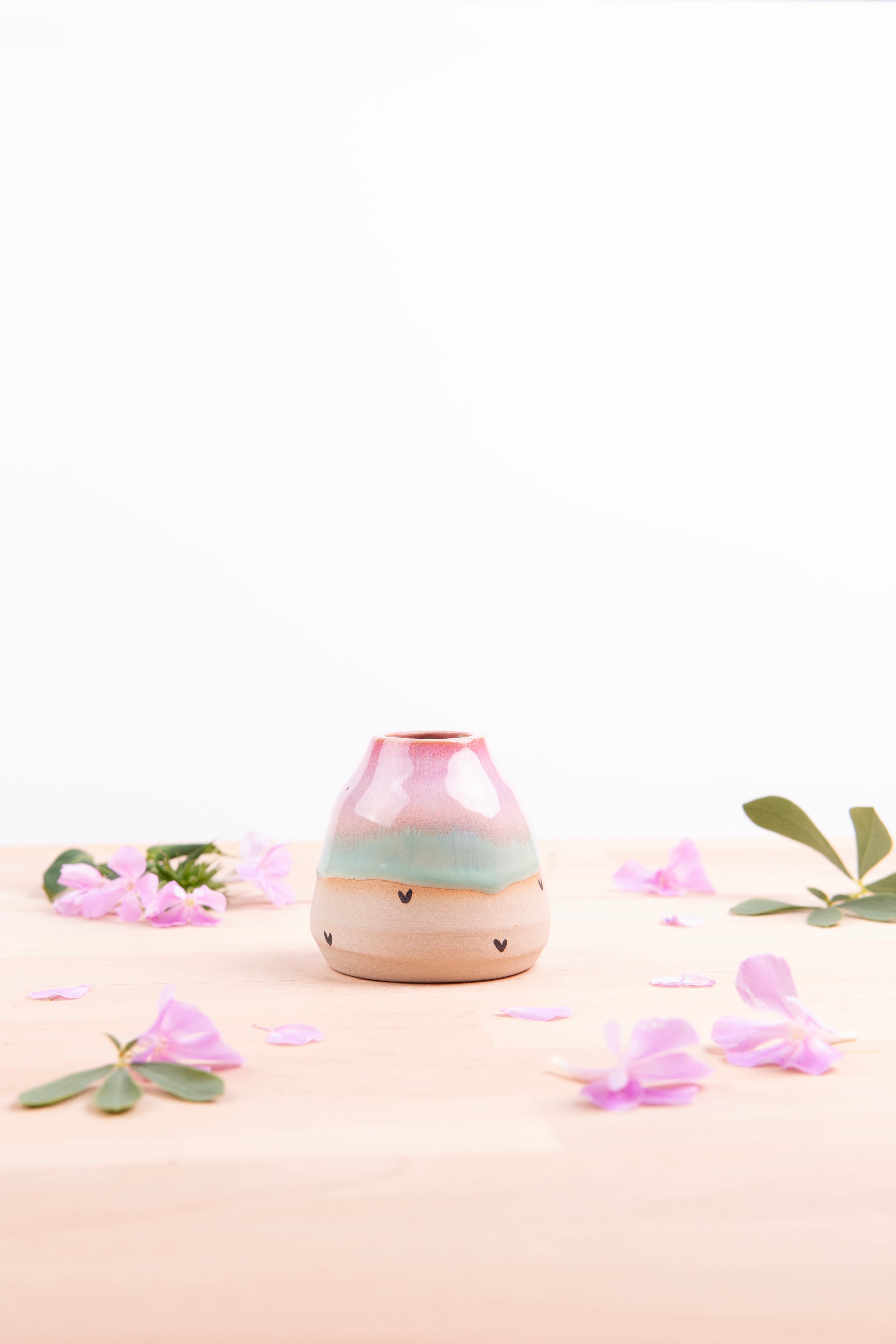 Bud Vase (1083)
