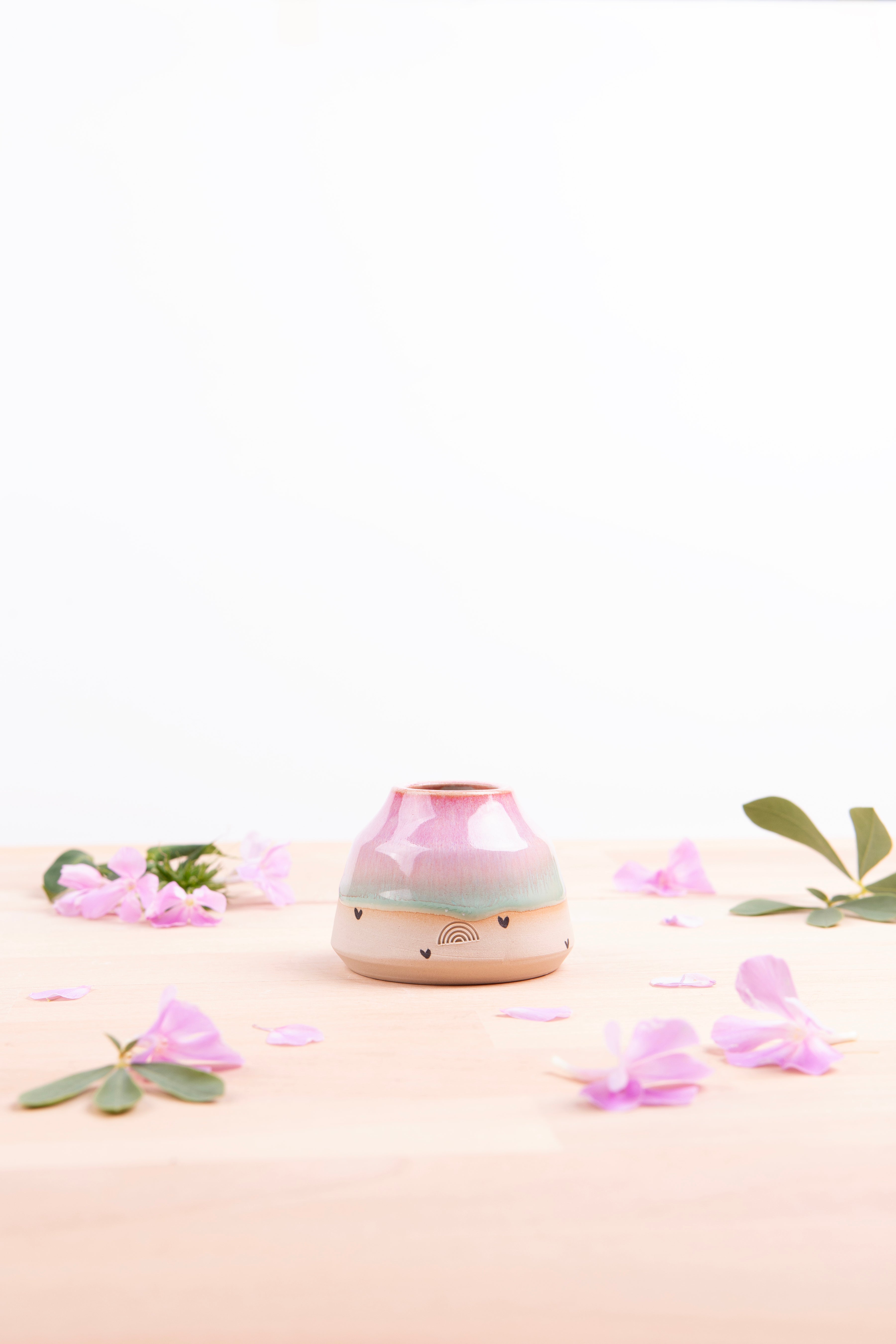 Bud Vase (1085)