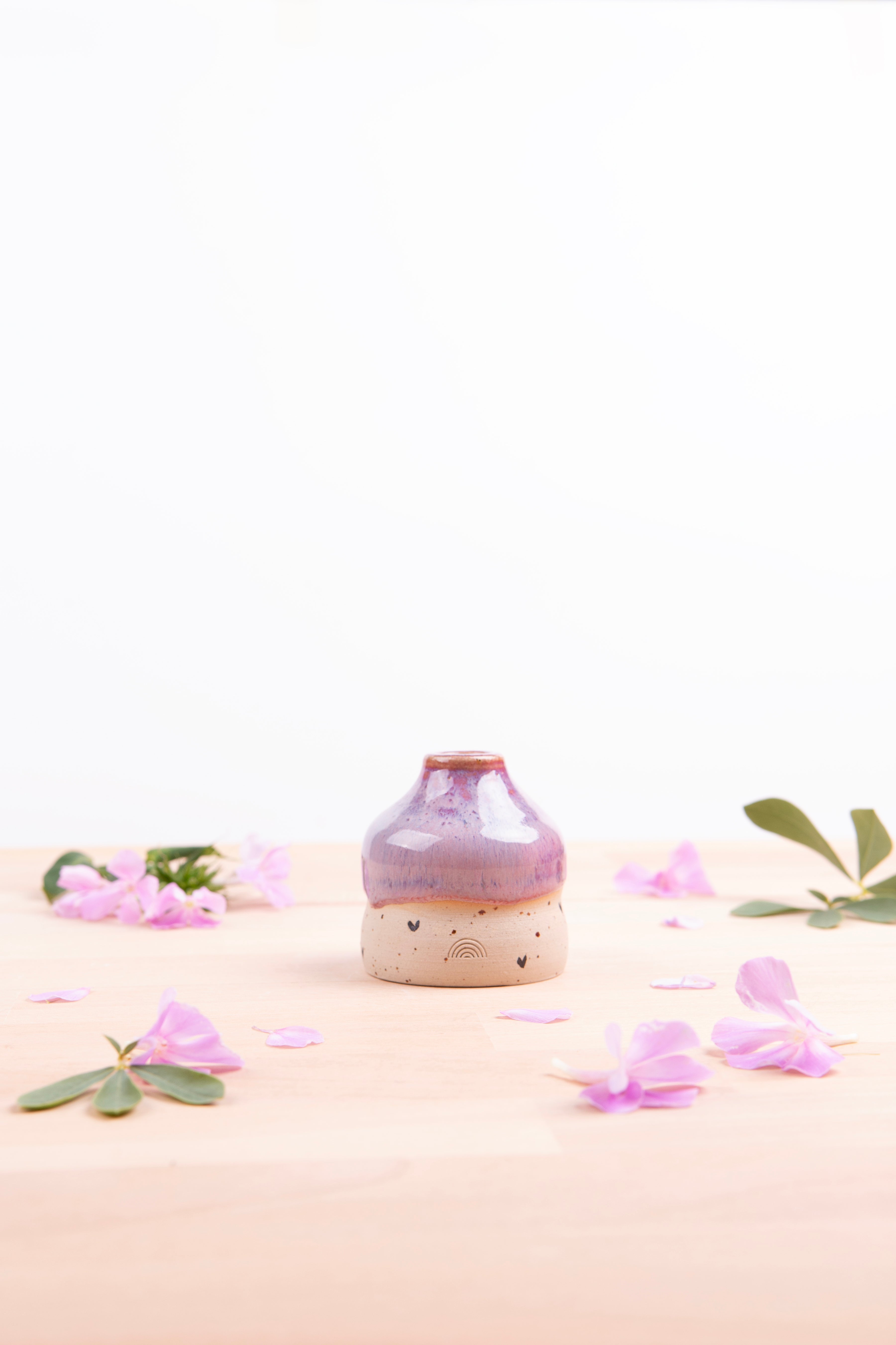 Bud Vase (1088)