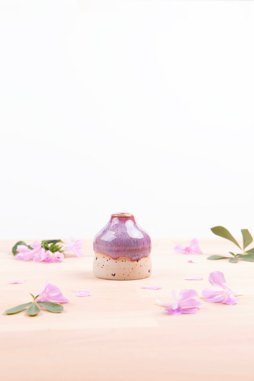 Bud Vase (1088)