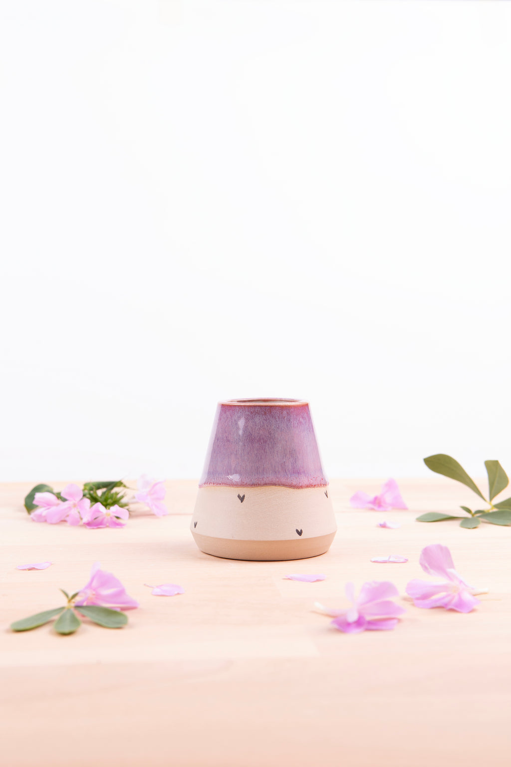 Bud Vase (1090)