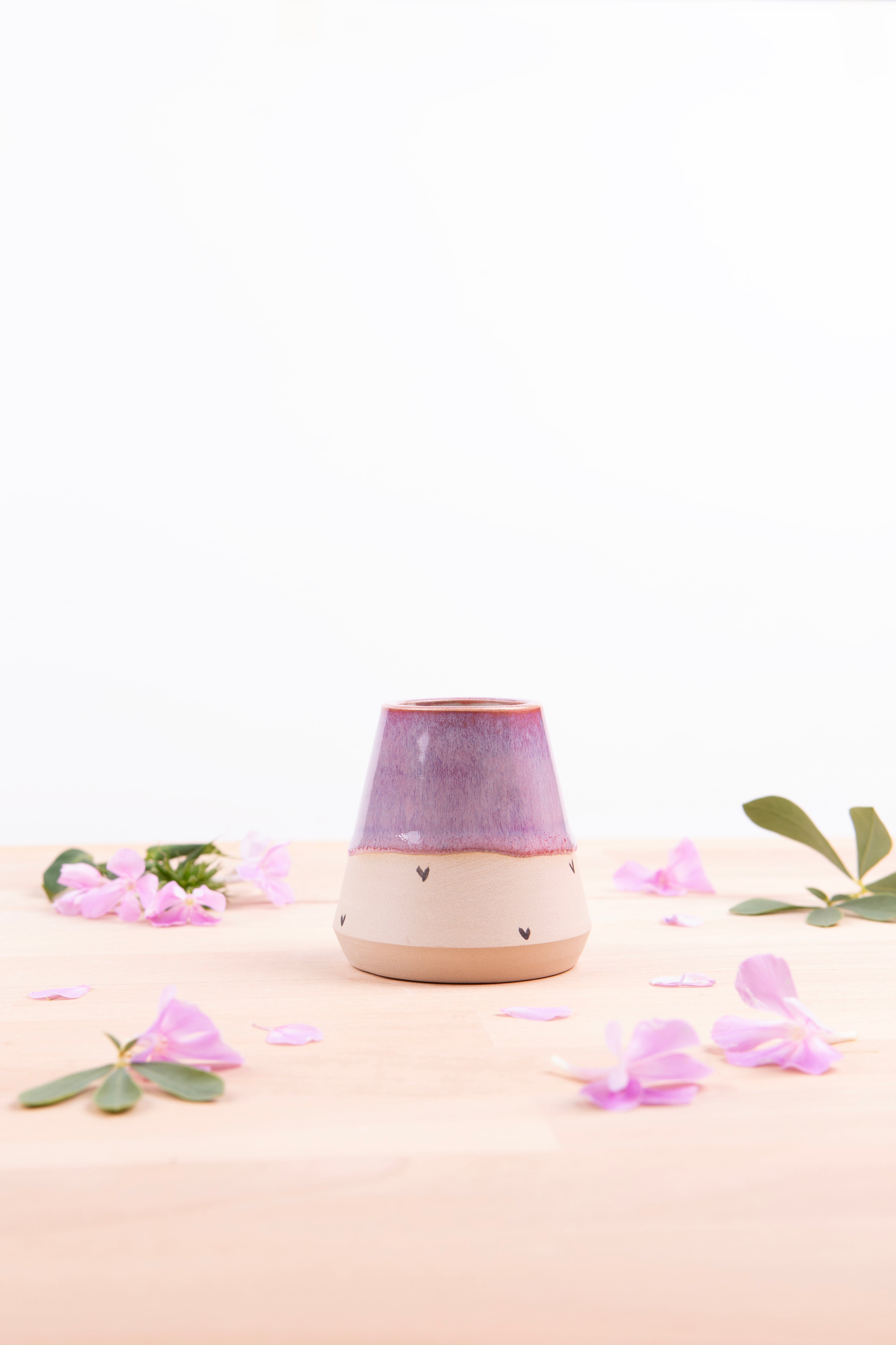 Bud Vase (1090)