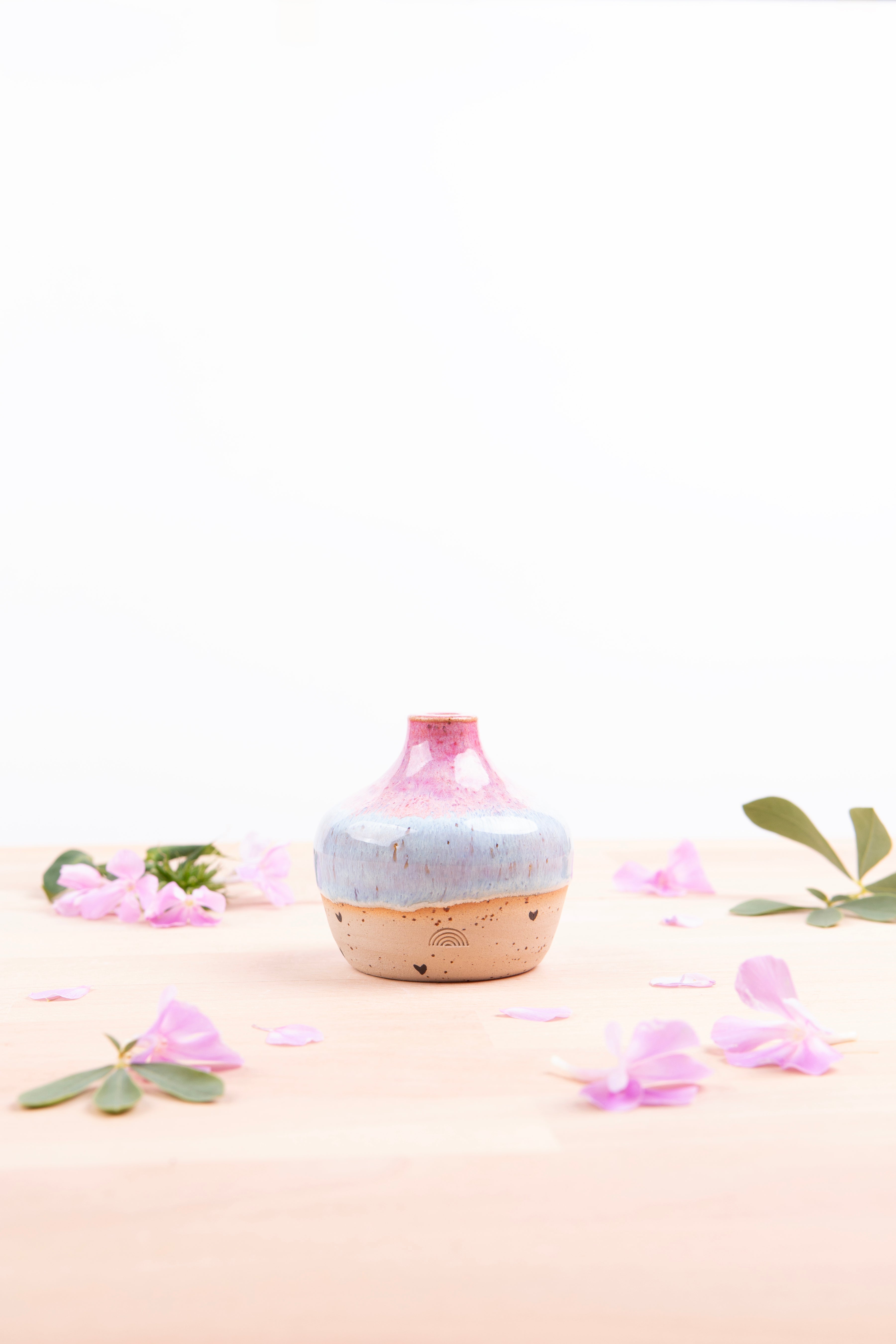 Bud Vase (1092)