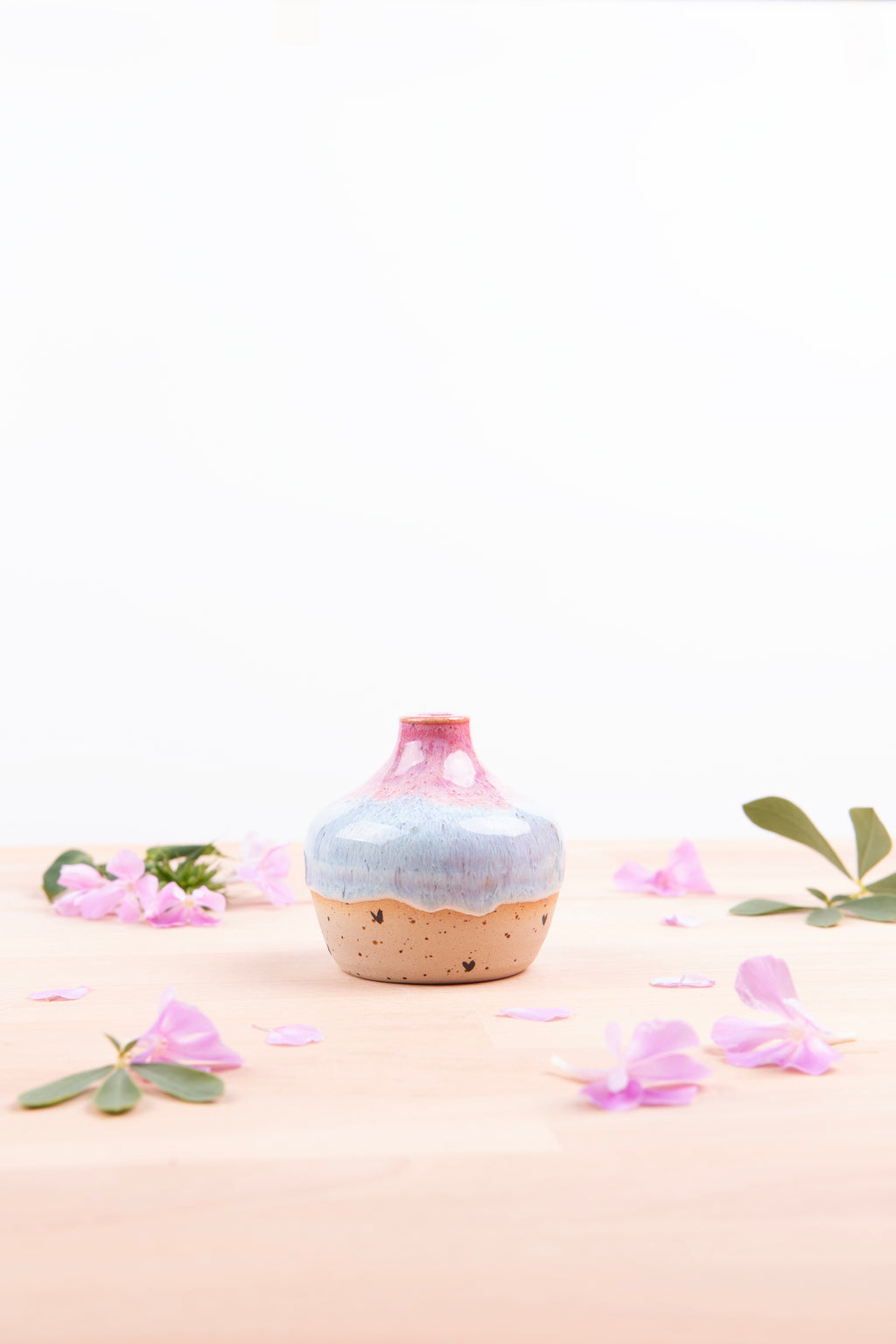 Bud Vase (1092)
