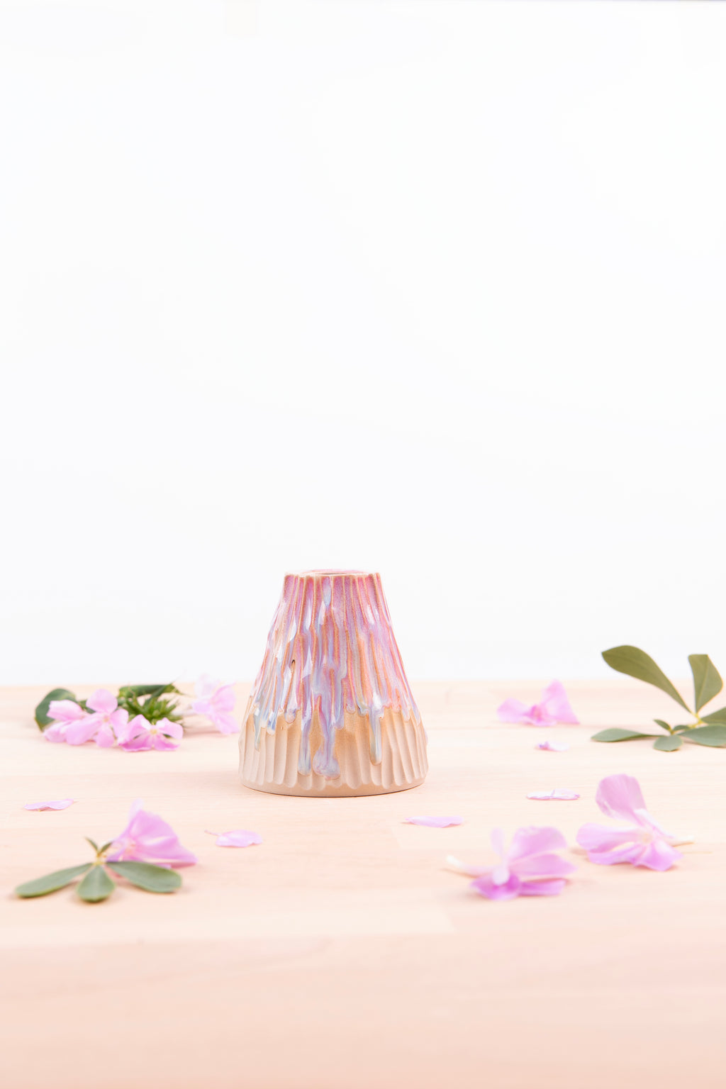 Bud Vase - textured (1094)