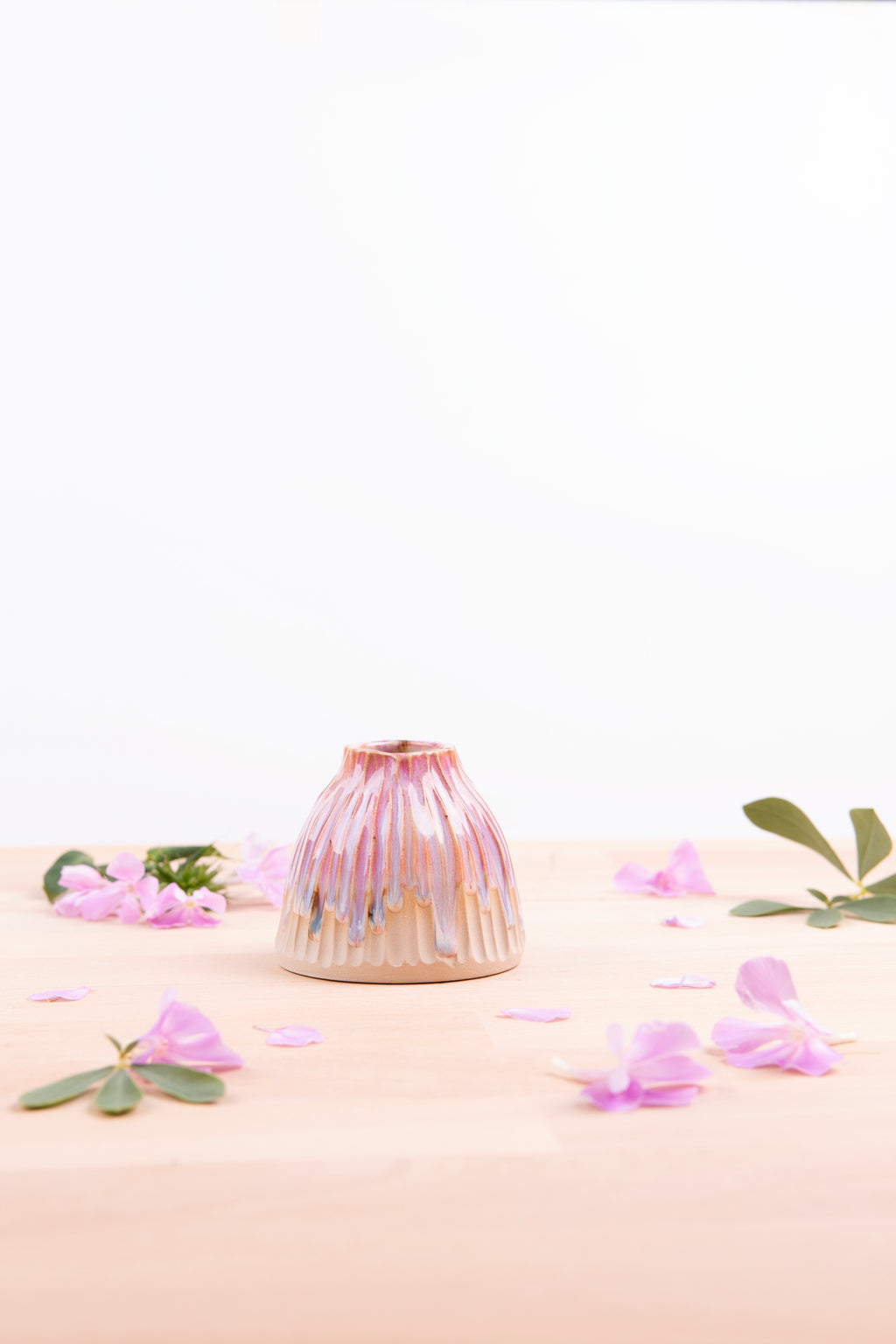 Bud Vase - textured (1098)