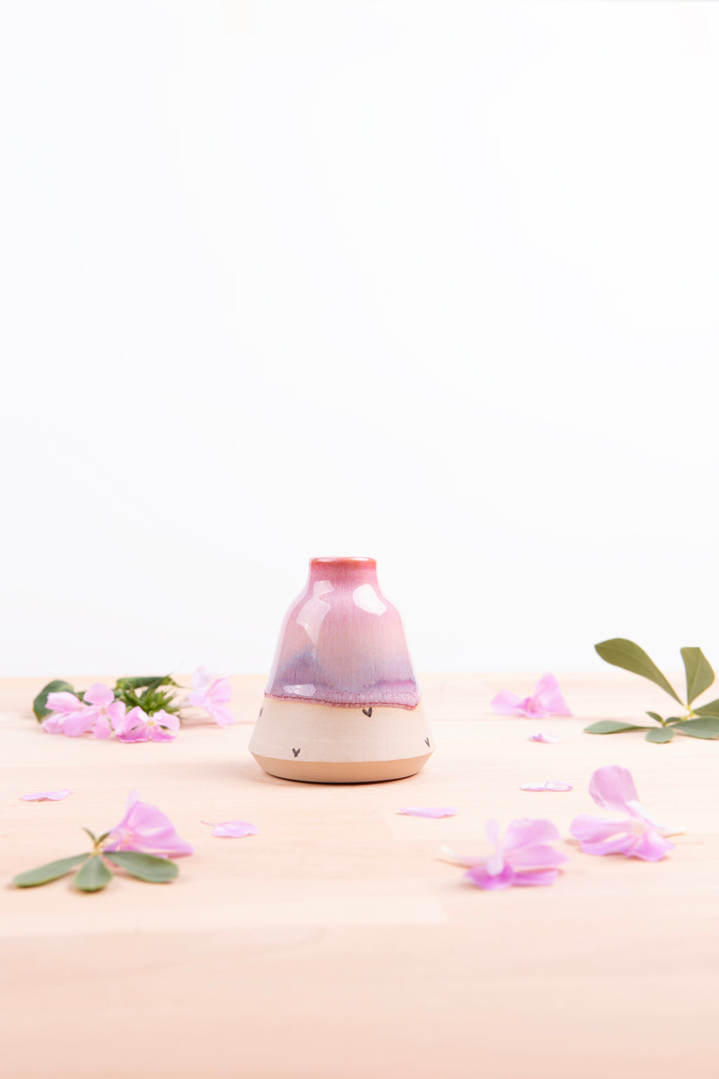 Bud Vase (1102)