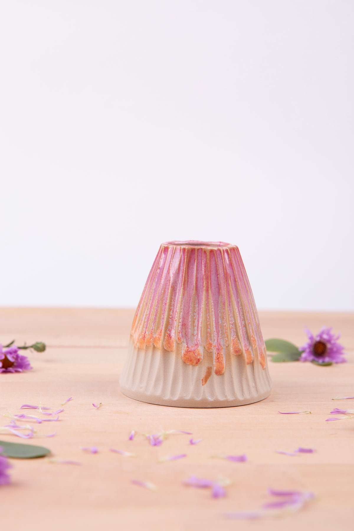Bud Vase (1366)