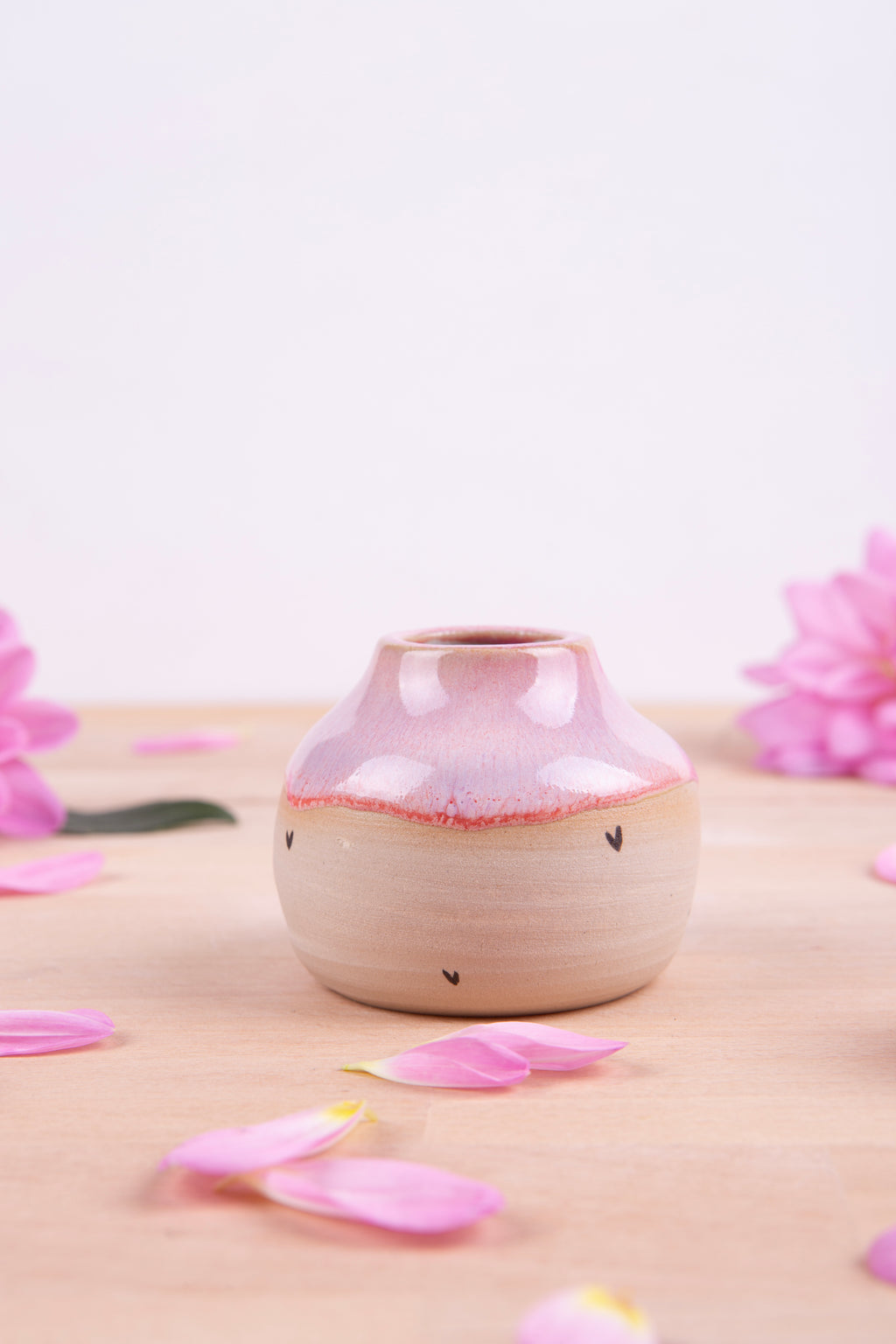 Bud Vase (1598)