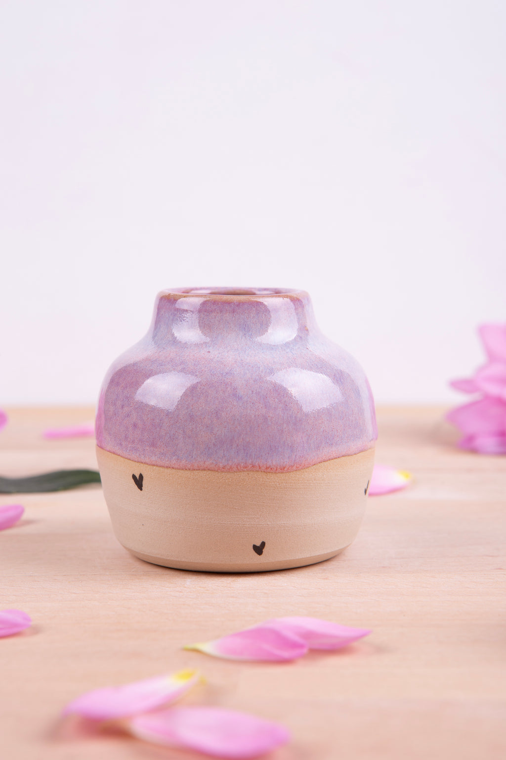Bud Vase (1617)